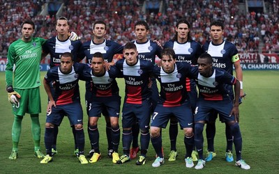 熊猫体育热评-佩德里被犯规后微笑面对展现大将风范